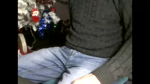 Snapshot of fifi010203 chatting on December 14, 10:13 am fifi010203 online show from December 14, 10:13 am