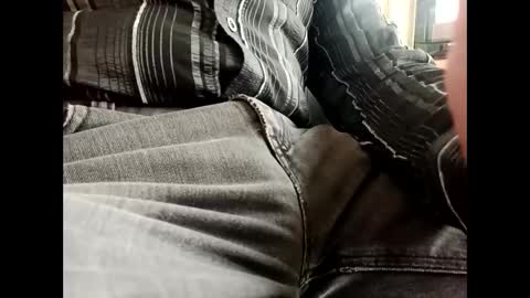 Snapshot of fifi010203 chatting on October 3, 10:23 am fifi010203 online show from October 3, 10:23 am