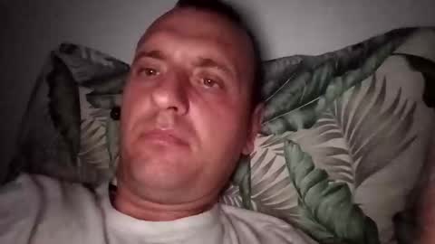 Snapshot of figonik chatting on November 23, 8:30 pm Nick online show from November 23, 8:30 pm