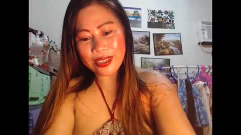 Snapshot of filipina_beauty69 chatting on November 1, 12:01 am filipina beauty. online show from November 1, 12:01 am