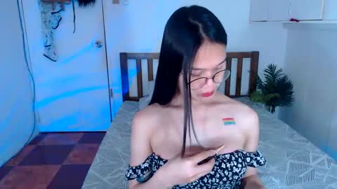 sweet online show from January 31, 10:10 am
