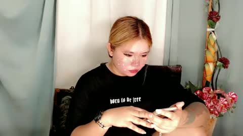Snapshot of filipina_slutty69xxx chatting on December 29, 1:28 pm Angela DONT FORGET TO FOLLOW AND GIVE ME APPRECIATION online show from December 29, 1:28 pm