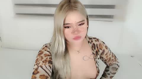  Angela  DONT FORGET TO FOLLOW AND GIVE ME APPRECIATION online show from February 5, 3:33 am