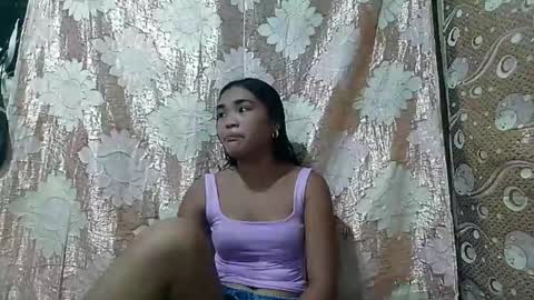 filipinagirl_18 online show from April 5, 10:23 am