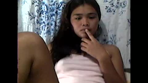 filipinagirl_18 online show from April 14, 9:21 pm