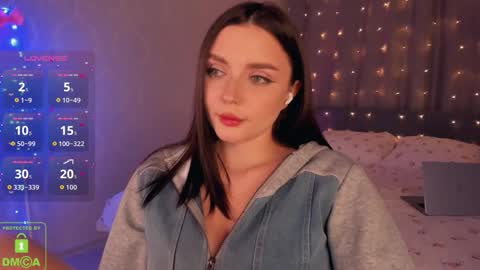 LEEN online show from November 5, 3:28 am