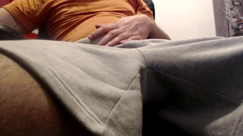 filouxx70 online show from April 1, 9:23 pm