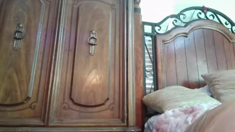 findombratty online show from April 9, 6:24 pm