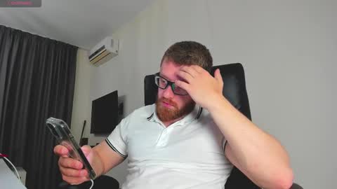 FindomGuyXXX online show from March 14, 10:10 am