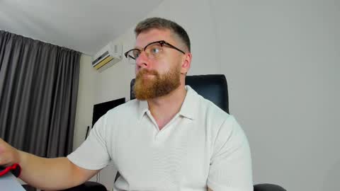 FindomGuyXXX online show from April 3, 2:15 pm