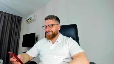 FindomGuyXXX online show from April 17, 3:48 pm