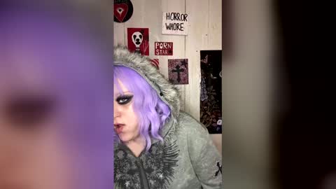 findommefoxi online show from March 2, 12:57 am
