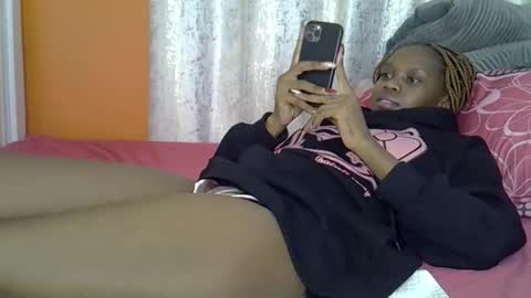 fine_queen12 online show from April 9, 9:42 pm