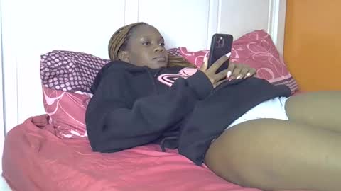 fine_queen12 online show from April 15, 8:09 pm