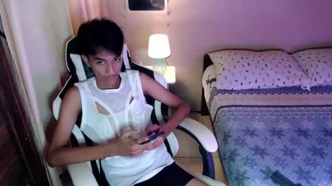 fineboii_rey18 online show from December 16, 5:34 am