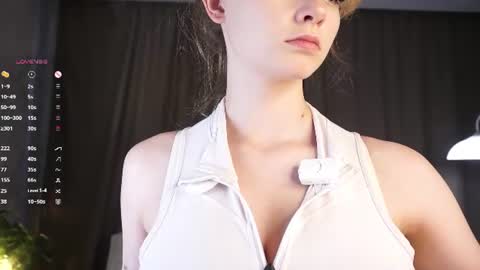 Snapshot of fionawhynot chatting on July 19, 5:11 am Emily online show from July 19, 5:11 am