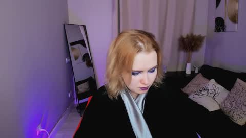 Fiona online show from March 19, 9:52 pm