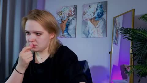 Fiona online show from March 30, 11:17 pm