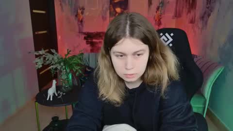 fiora online show from February 9, 5:08 am