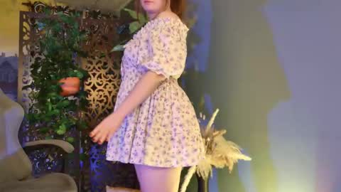 fiora online show from December 15, 2:21 pm