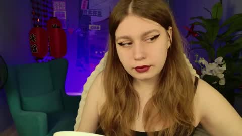 fiora online show from April 8, 5:51 am