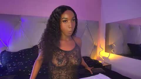 Fiorela Lenin  online show from February 16, 7:10 pm