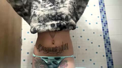 F I O R E L L A  online show from September 15, 4:01 am