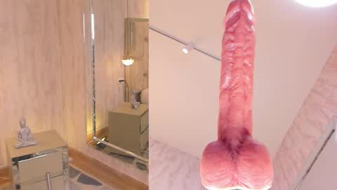 Snapshot of fiorellaricci_ chatting on November 22, 1:54 pm fiorellaricci_ online show from November 22, 1:54 pm