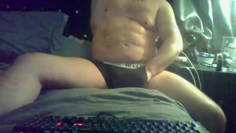 Snapshot of fireandice0101 chatting on February 25, 12:42 am Fire Ice online show from February 25, 12:42 am