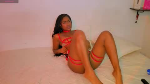 Pau online show from October 15, 11:16 pm