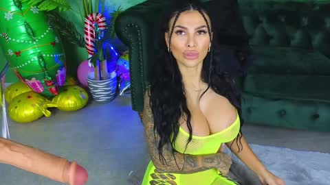 Snapshot of firesbomb777 chatting on January 2, 10:22 pm Fires Bomb 777 online show from January 2, 10:22 pm