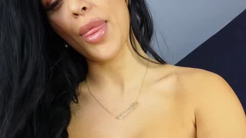 Snapshot of firesbomb777 chatting on February 4, 8:56 am Fires Bomb 777 online show from February 4, 8:56 am