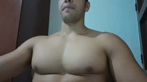 fitchestabs_69 online show from April 17, 9:29 pm