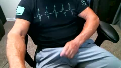 fitguy40 online show from March 25, 8:04 pm