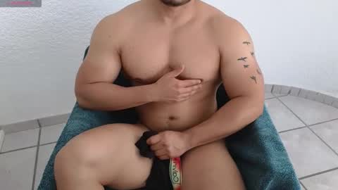 Snapshot of fitnessbody92 chatting on November 27, 2:19 pm Farid online show from November 27, 2:19 pm