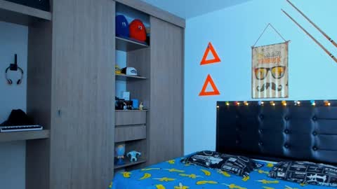 Elias Valencia online show from February 4, 4:29 pm