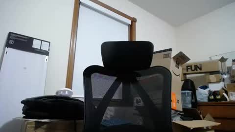 Snapshot of fitshow75 chatting on December 18, 12:22 pm Links in Bio below online show from December 18, 12:22 pm