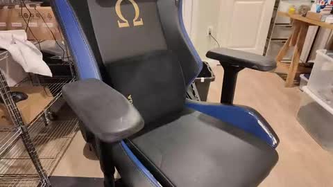 Snapshot of fixieblue chatting on September 13, 3:01 pm Duke Awesome online show from September 13, 3:01 pm