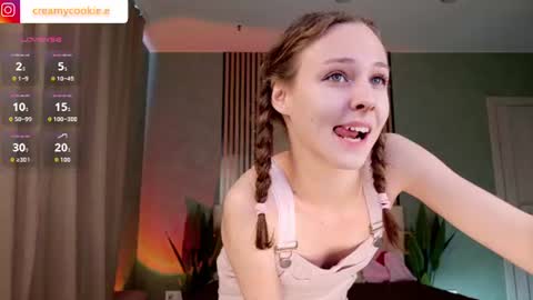 im Linda please give me thumbs up online show from July 11, 9:56 am