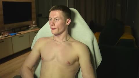 Snapshot of fixsicki chatting on December 20, 12:07 am Eren. online show from December 20, 12:07 am