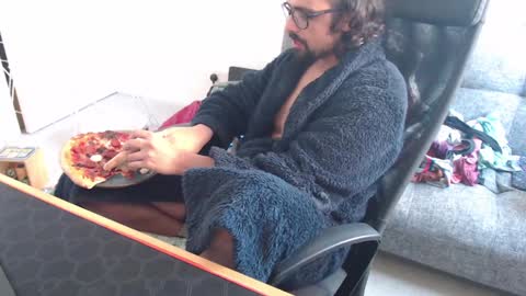 Snapshot of fizz6572 chatting on February 2, 12:57 pm fizz6572 online show from February 2, 12:57 pm