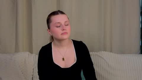 Amelia online show from April 9, 6:19 am