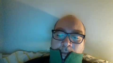 Snapshot of flashdreaming chatting on January 11, 11:10 pm Carlo online show from January 11, 11:10 pm