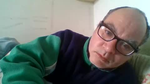 Snapshot of flashdreaming chatting on April 1, 4:15 pm Carlo online show from April 1, 4:15 pm