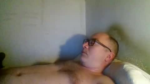 Snapshot of flashdreaming chatting on June 1, 10:33 pm Carlo online show from June 1, 10:33 pm