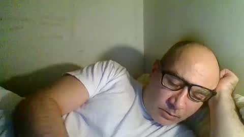 Snapshot of flashdreaming chatting on June 2, 9:06 pm Carlo online show from June 2, 9:06 pm