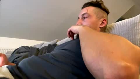 Snapshot of flashi1990 chatting on November 9, 6:28 pm flashi1990 online show from November 9, 6:28 pm