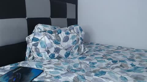 Steven and Daniel online show from December 17, 4:24 pm