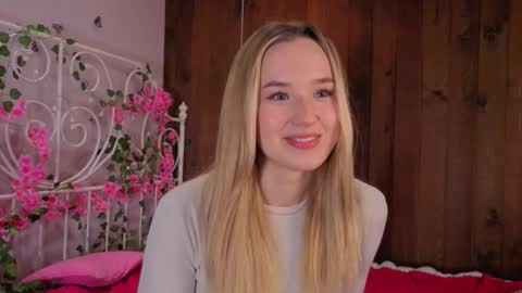 Snapshot of fletahargenrader chatting on November 10, 1:32 pm Amina online show from November 10, 1:32 pm