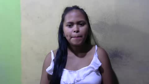 Snapshot of fleurtess_xx chatting on May 11, 4:07 am Claire online show from May 11, 4:07 am